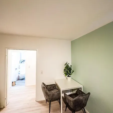 Fuer 3 Gaeste Mit Kostenlosen Parkplaetzen Und Lift Lejlighed *