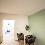 Fuer 3 Gaeste Mit Kostenlosen Parkplaetzen Und Lift Apartment *