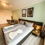 Apartment Fuer 3 Gaeste Mit Kostenlosen Parkplaetzen Und Lift