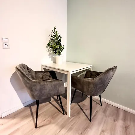 Apartment Fuer 3 Gaeste Mit Kostenlosen Parkplaetzen Und Lift Hannover
