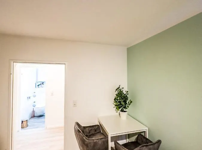 Fuer 3 Gaeste Mit Kostenlosen Parkplaetzen Und Lift アパート *